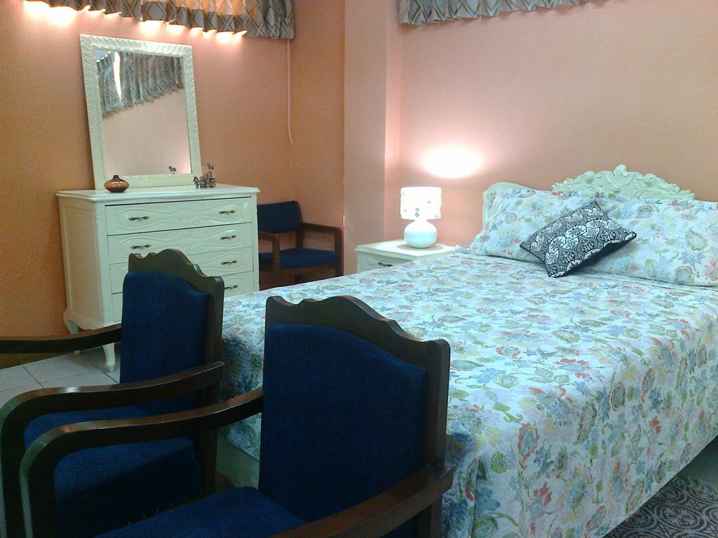 Strenua Santa Maria Suites Trujillo Phòng bức ảnh