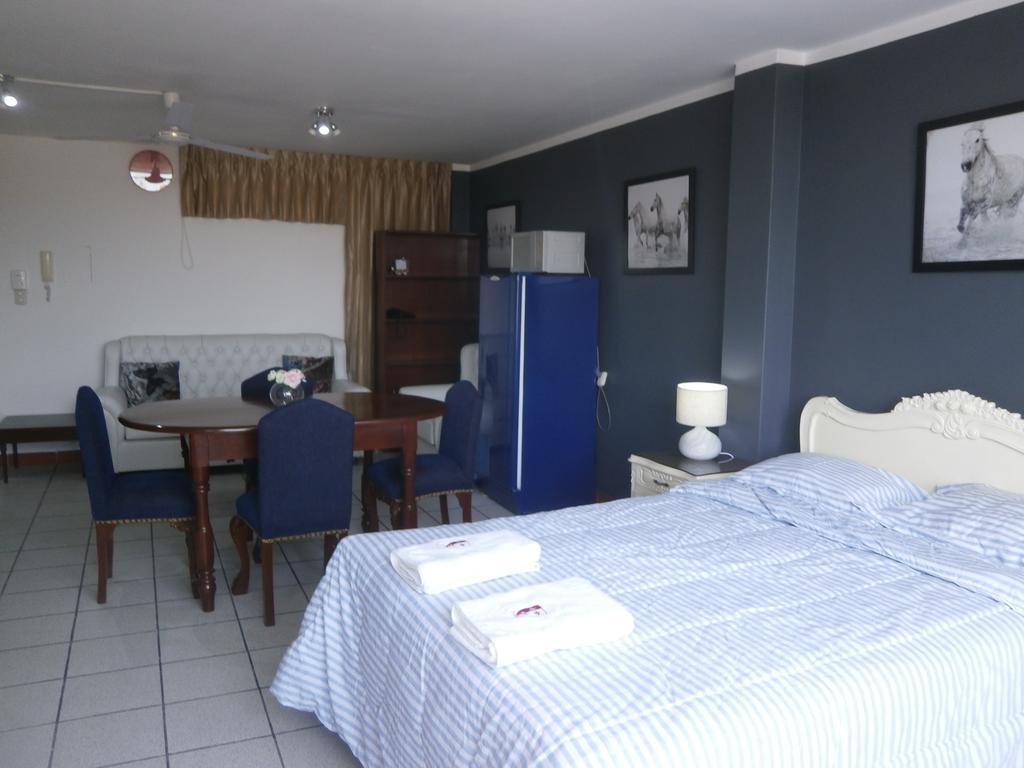 Strenua Santa Maria Suites Trujillo Ngoại thất bức ảnh