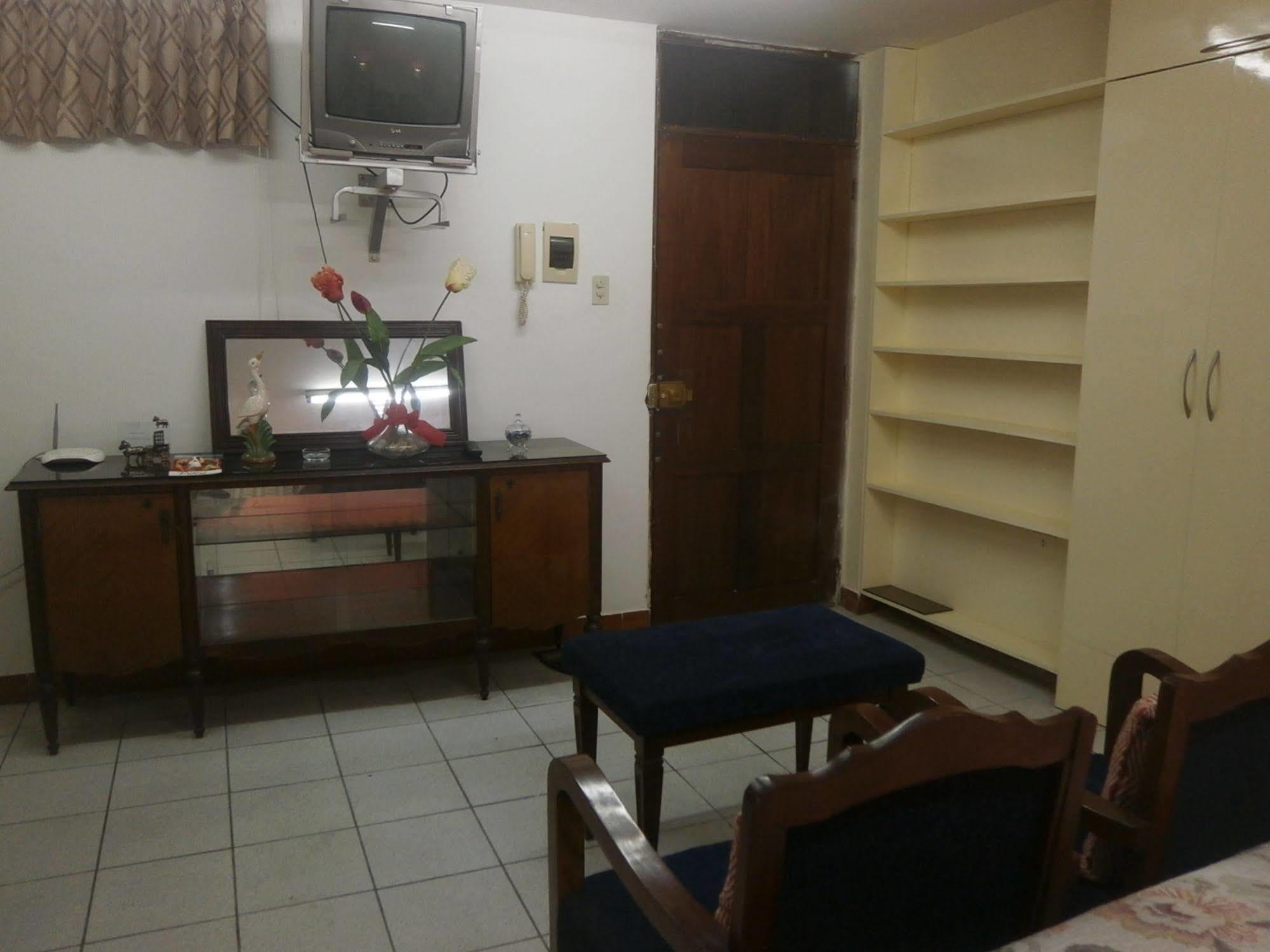 Strenua Santa Maria Suites Trujillo Ngoại thất bức ảnh