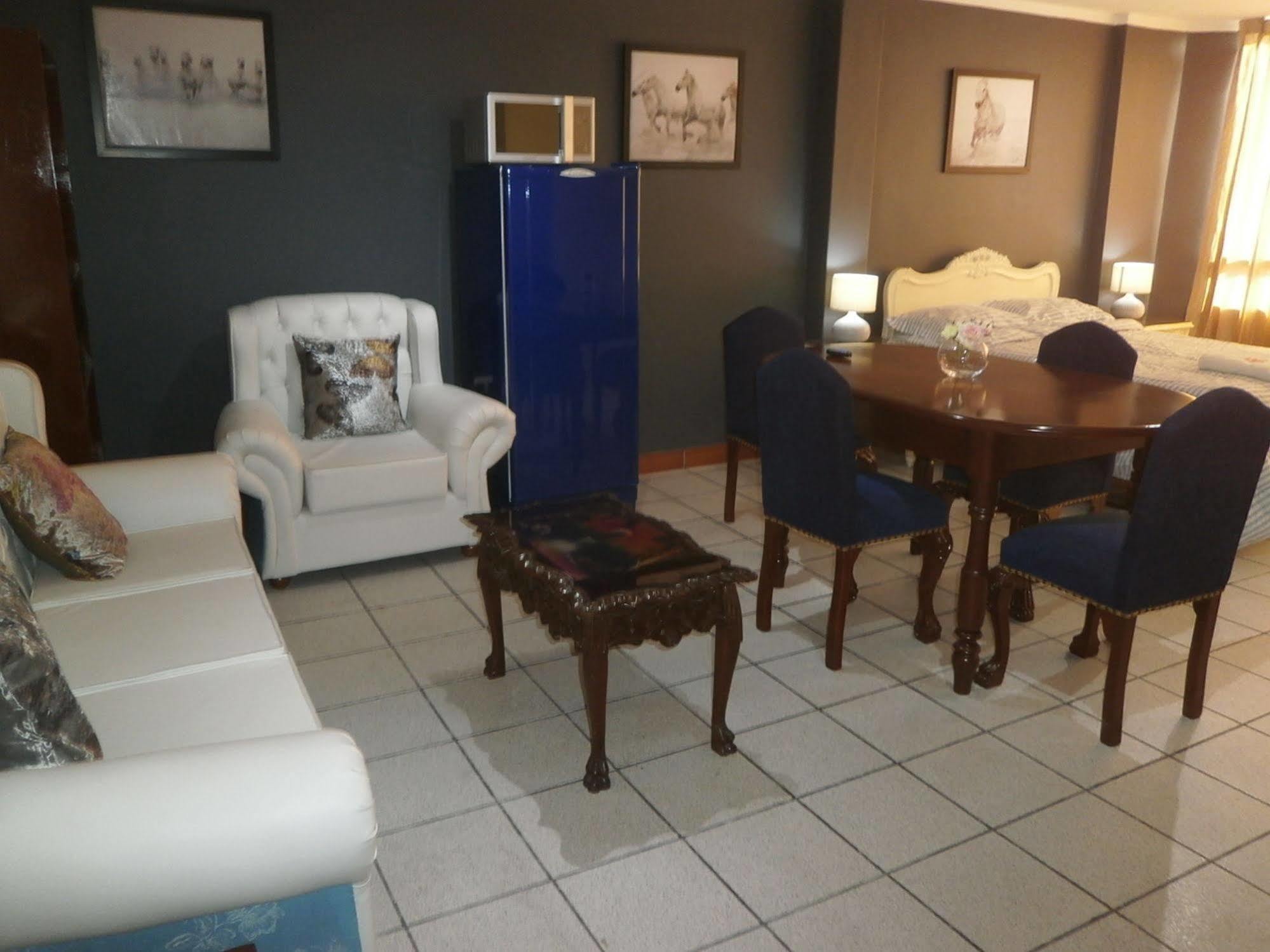 Strenua Santa Maria Suites Trujillo Ngoại thất bức ảnh