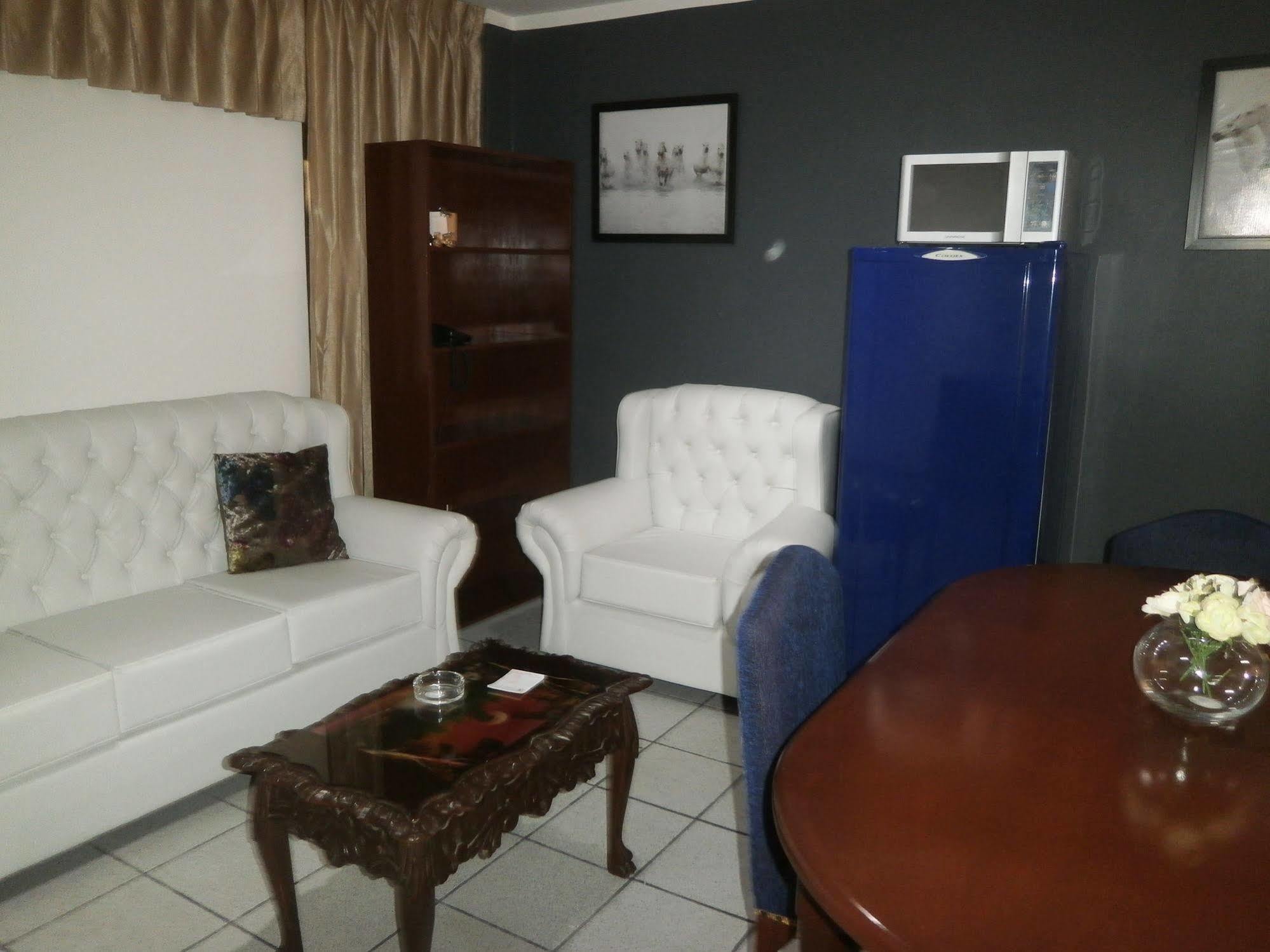Strenua Santa Maria Suites Trujillo Ngoại thất bức ảnh