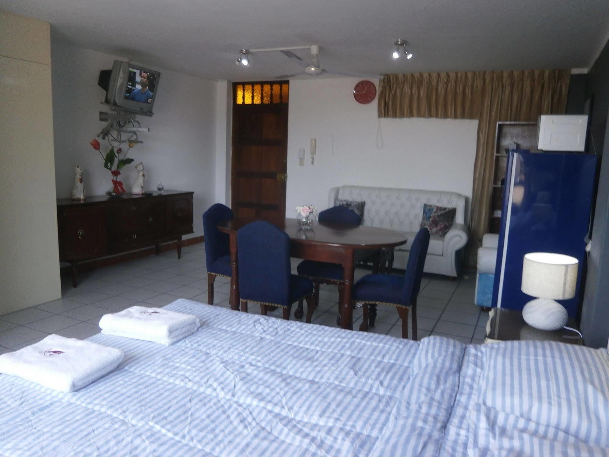 Strenua Santa Maria Suites Trujillo Ngoại thất bức ảnh
